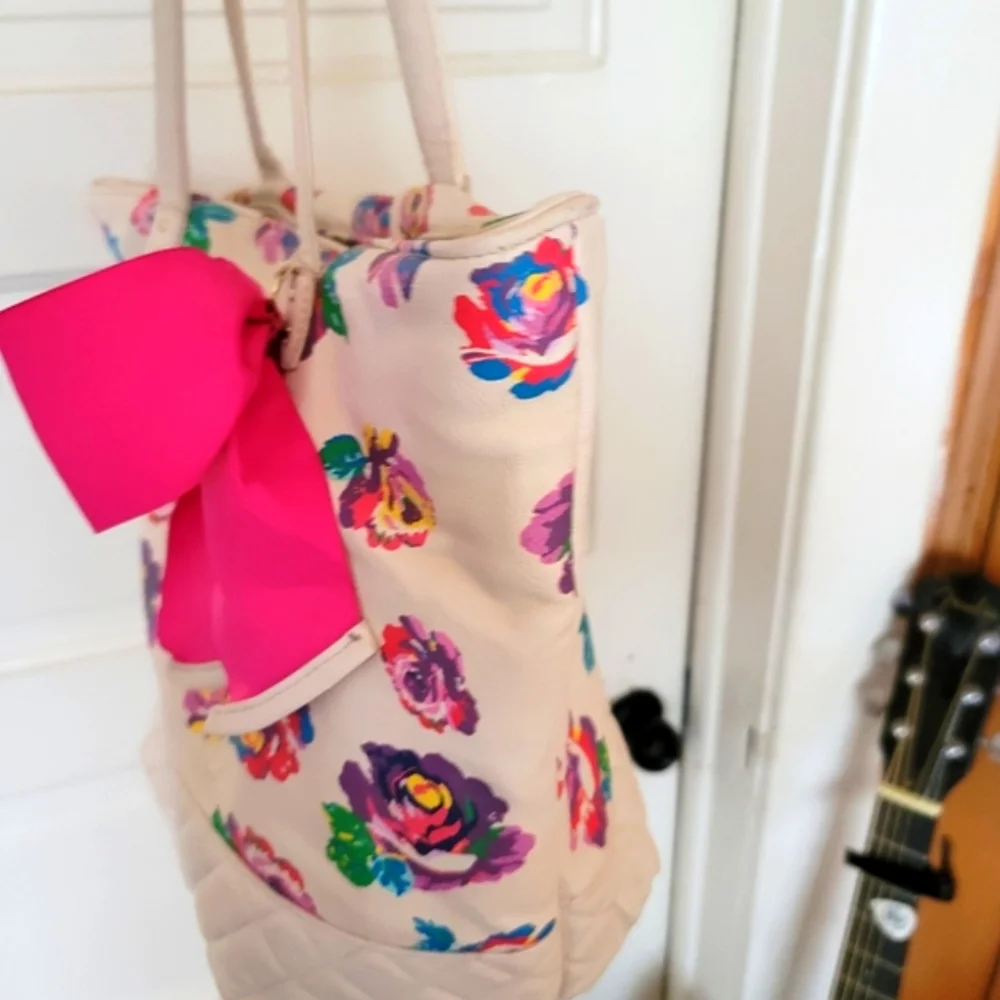 Betsey Johnson floral tote purse/ bag! - Picture 9 of 16